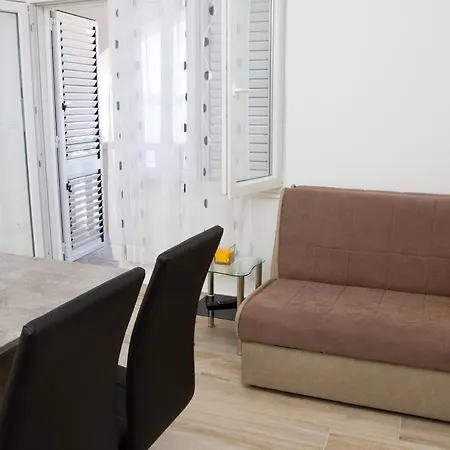 Unforgettable Sea View Bakota Apartman