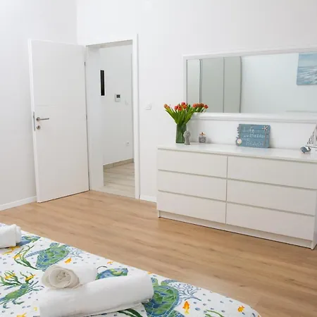 Unforgettable Sea View Bakota Apartman *