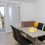 Апартаменты Unforgettable Sea View Bakota