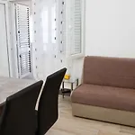 Unforgettable Sea View Bakota Апартаменты