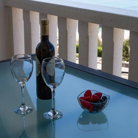 Unforgettable Sea View Bakota Apartman